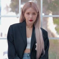 Kim YongSun[mẹ các anh]