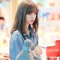 LaLiSa (chị)