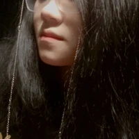 Vương Hi Huyền ( AHi, em gái NB )