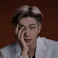 Kim Namjoon(công9)