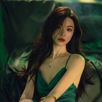KIM VÂN GIA TRÚC/ HANA