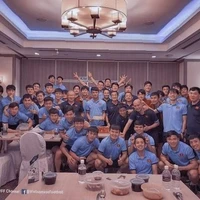 Cả nhóm