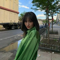 Hirai Momo [ cô ]