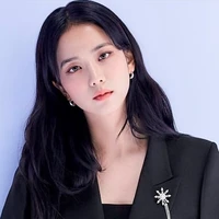 Kim Jisoo( chị)