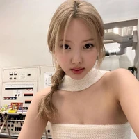 Im Nayeon