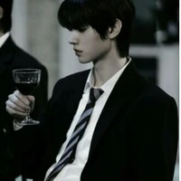 Hoắc Kiến Thành_N9(anh cả)