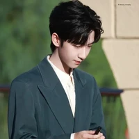 Hạ Tuấn Lâm(anh)