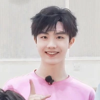Tô anh bé