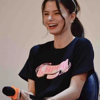 Becky Armstrong(Nàng)