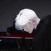 Lục Cẩm Kha-T
