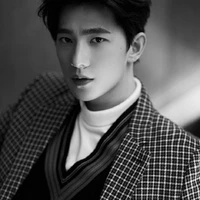 Trương Gia Long ba nu9