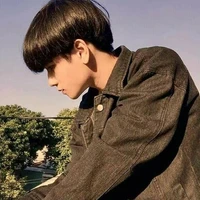 Bùi Hoàng Gia Khánh bff n9 thích Nhi