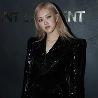 Park Chaeyoung ( Nàng )
