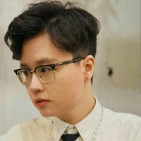 Mike đen
