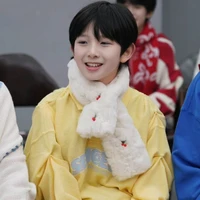 Tg:Nhỏ này tự vả