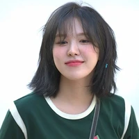 Kim Seung-wan(ba nàng)