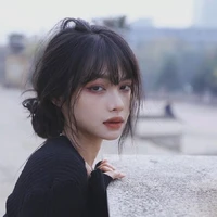 dương khánh linh (em gái)