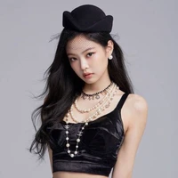 Kim Jennie (Y)