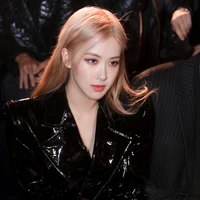 Roseanne Park (bà Park)