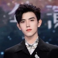 Trần Phi Vũ ( Hắn )