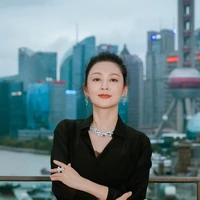 Trần Hồng ( Mẹ hắn )