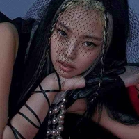 Jennie Kim/Chén