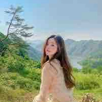 Hán Thị Thuỳ Dương-bạn cô