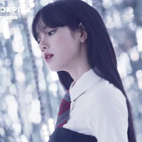Lalisa  - Cô