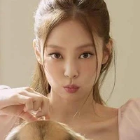 Kim Jennie [ Em ]