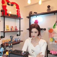 Đới Yến Ni (chị cả) 