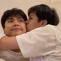 tác giả nhỏ ^^