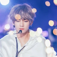 Tae-hyung  (anh họ cô)