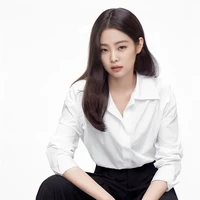 Park Jennie (chị 2 nàng