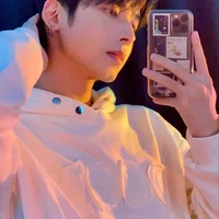 Hoàng Trần Gia Long 