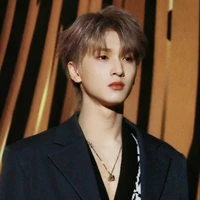 Nghiêm Hạo Tường - Y