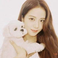 Kim jisoo ( chị )