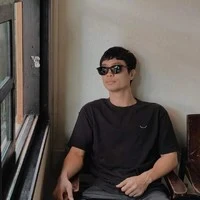 Phúng Lạnh Lùng Boy