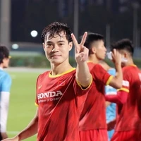 văn Toàn