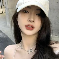 Trần Phương Phương ( Chị của nam9)