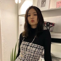 Jennie * chị*