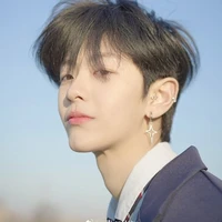 Lộ Cung Húc