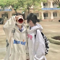khứa áo vàng:)