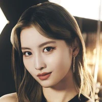 Hirai Momo
