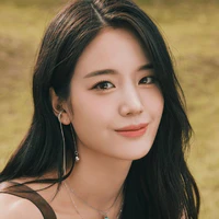 Jang Gyuri (장규리)
