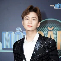 KIẾN HUY
