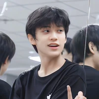 trần thiên nhuận(anh)