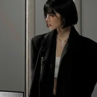 Mạc Giai Ninh(chị năm)