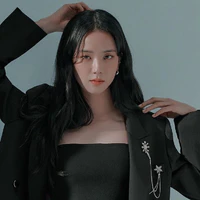 Kim Jisoo[Chị]