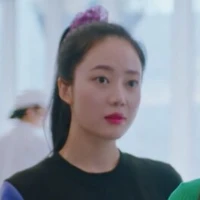 ko bít tên(≧▽≦)