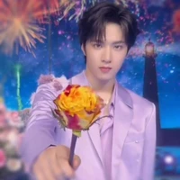 Lưu Diệu Văn_TNT